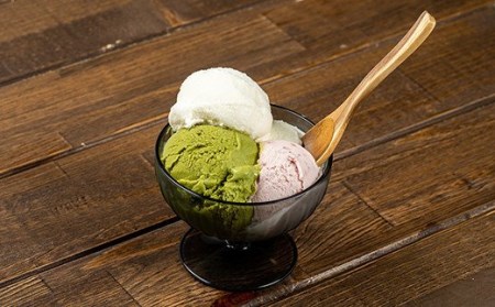 搾りたて生乳仕込みの濃厚ミルクアイス高知満載フレーバー8個セット／Qak-A34