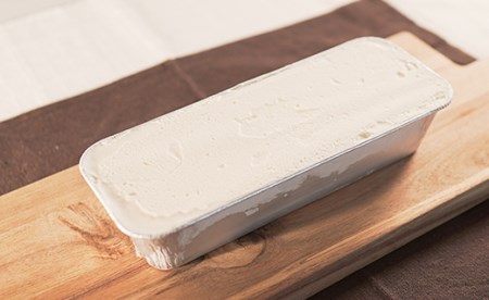 レアチーズとスフレのWチーズケーキ