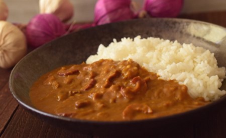 本マグロ ホルモンカレー 200g×4箱セット 本まぐろ ご当地 海鮮 魚介 レトルト カレー