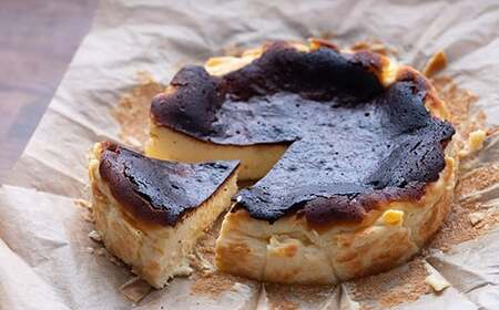 【訳あり】 土佐ジロー卵の濃厚バスクチーズケーキ 4個 ケーキ [1710]