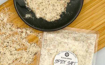 コラーゲンたっぷり！ お肌ツルツル 参鶏湯 （サムゲタン）