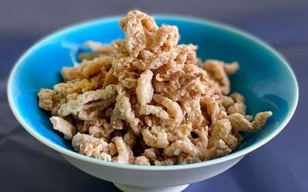 カリッととり24袋入 おやつ 駄菓子 鶏 とりかわ スナック チップス 唐揚げ 常温 福岡 北九州市