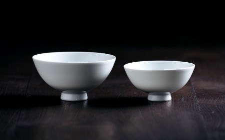 こだわりの白磁 夫婦 茶碗 セット（桐箱入り）／ 白 大容量サイズ 夫婦茶碗