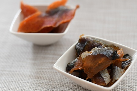 おつまみ珍味『寒風塩鮭とば＆にしん燻みりん味』各1P[48-1479]