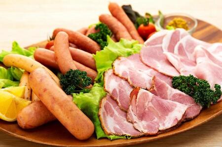 全3回定期便(隔月)【福岡市内のドイツハム・ソーセージ専門店】シュテファン ドイツハム・ソーセージセットA