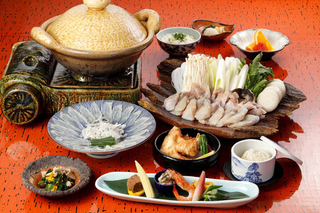 【福岡市】日本料理てら岡のお食事券【5,000円×9枚】※45,000円分