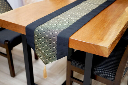 博多織テーブルランナー 華扇　桐箱入り