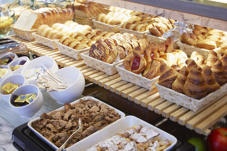 【ホテルニューオータニ博多】平休日1泊朝食付 ペア宿泊券《デラックスツイン》