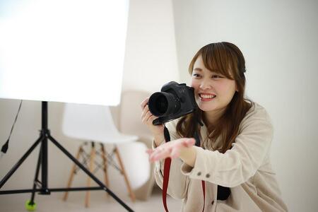 プロが指導する特別なスチールカメラマン体験（福岡市内スタジオにて）