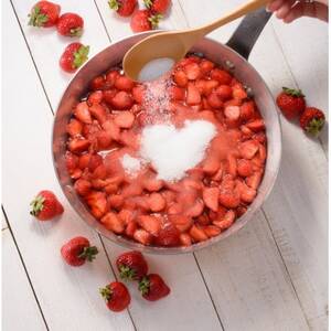 【2026年4月以降順次発送】福岡産あまおうジャム180g×3個(大牟田市)_惣菜・加工品 ジャム 缶詰・瓶詰 _【1303306】