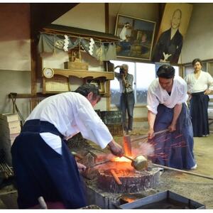 【刀匠四郎國光一門】日本刀古式鍛錬見学_旅行券・チケット  体験チケット _【1535222】 7,500円