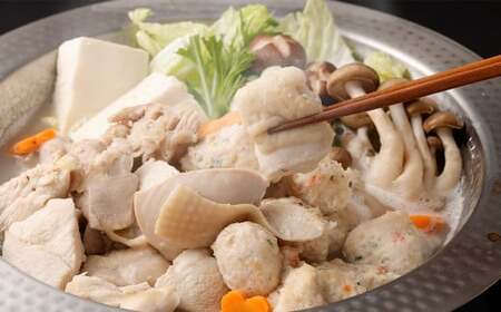 【2026年2月発送】 国産 黒毛和牛 もつ鍋 4人前 冷凍ちゃんぽん・濃縮スープ付＋ハーブ育ち チキン使用！水炊き 4人前 合計8人前