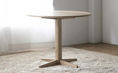 くりの丸いダイニング1本足タイプ （直径70cm・国産栗材・ウレタン） ダイニングテーブル ／ テーブル 机 ラウンドテーブル 丸テーブル 木製 インテリア 家具 ダイニング 日本製 福岡県 柳川市