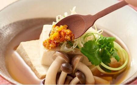 九州福岡・八女ふるさとの味　柚子胡椒（赤）　072-116