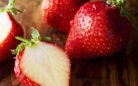 希少な地元産いちご 『みつのか』 280g×4パック 計1.12kg 【2025年12月下旬から2026年3月下旬発送予定】