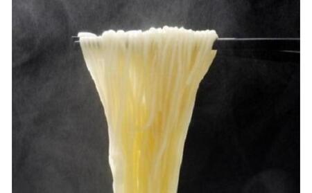 昭和45年創業 とんこつラーメン専門店 山小屋からの贈り物