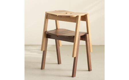 積み重ねできる無垢の板座スツール AKI 持手付 ホワイトオーク スタッキング