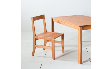 ダイニングチェア チェリー無垢材 シンプルでスタンダードな飽きのこないデザイン