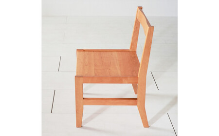 ダイニングチェア チェリー無垢材 シンプルでスタンダードな飽きのこないデザイン