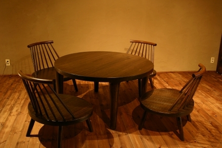 【異邦人 あぐら卓 5点セット】★さざ波のような優しい表情を持ち、浮造り加工を施した独特の風合いを楽しめます