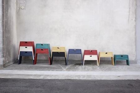 【PRIMO スタッキングスツール セイジM】★腕利きの職人が仕上げたマットな高級感のある色彩と色褪せにくいセラウッド塗装 便利な収納付きで軽くて丈夫な実用性も兼ね備えたスツール