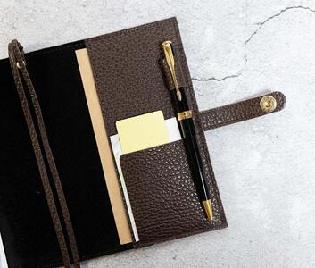 maf pinto (マフ ピント) 手帳カバー A6(文庫)サイズ チョコレート ADRIA LINE レザー 本革 日本製