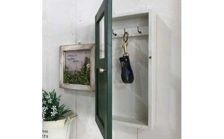 小さな扉のキーボックス 緑色