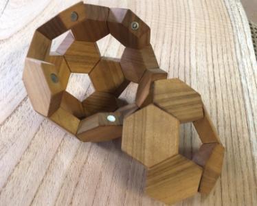 熊本県産山桜のサッカーボール型20ピースパズル