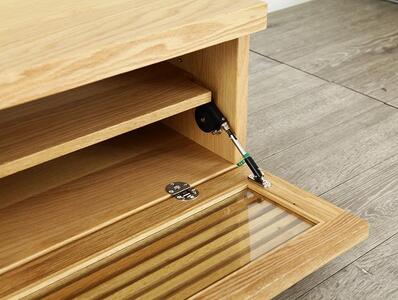 大川家具 ジャギー120TVボード1枚扉 オーク(ナラ) 台輪