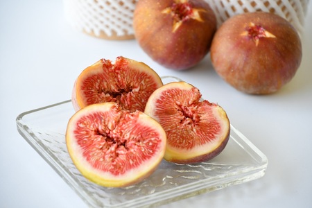 AO-024_【予約・令和８年夏発送】行橋産いちじく（蓬莱柿）約2.4kg （箱大 約 1.2kg ×2箱）