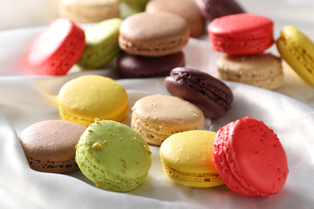 BA-018_色とりどりマカロン24個（6種×4個ずつ）+1個【洋菓子工房クリクリ】