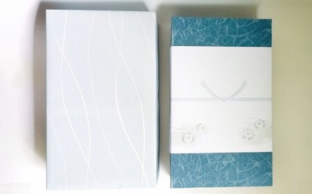 はちみつ 化粧箱入り 国産 天然 純はちみつ 600g×2本セット さくら＆もちのき ギフト 《包装対応、手提げ袋付》 