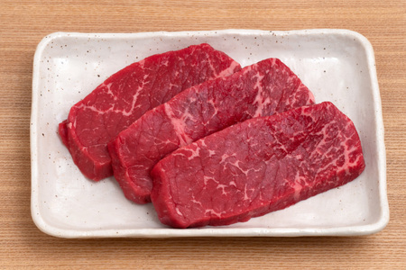 牛肉 【A4～A5】 博多和牛 モモステーキ 約500g （100g×5P） [MEAT PLUS 福岡県 筑紫野市 21761009]
