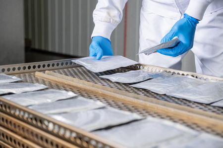 カレー レトルト 米粉カレー 180g 50袋 計 9kg [エニクック 福岡県 筑紫野市 21760978]