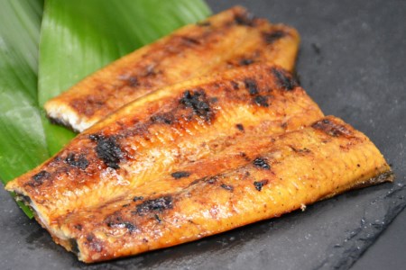 創業100年の味 鰻の蒲焼 2尾 秘伝のタレと山椒付き [川魚料理 鯉ひろまつ 福岡県 筑紫野市 21760024]