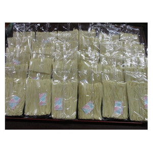 博多とんこつラーメン20杯分と替え玉5玉の計25食分 4種類の博多の福岡産スープ(麺は1袋100G)_麺 ラーメン らーめん 拉麺_【1381934】