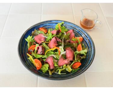 【えりも短角牛】ローストビーフ【er007-019】牛肉 牛 肉 お肉 ビーフ 牛もも肉 もも肉 ブロック 赤身 短角牛 ローストビーフ丼 ローフトビーフサンド オードブル 惣菜 クリスマス 冷凍 冷凍便 個包装 真空包装 真空パック 国産 北海道産 北海道 えりも町