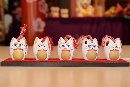 宮若追い出し猫＞ マスコットセット（土鈴5体） [M32] 招き猫 招福