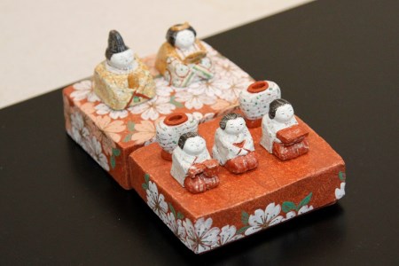 Ｍ４５８〈石原祥窯〉陶器でできたひな人形セット