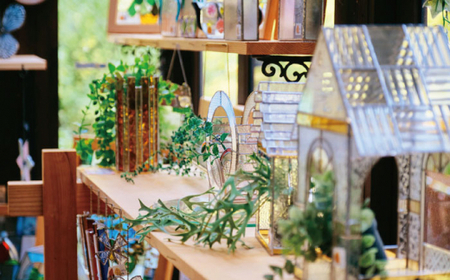 【ステンドグラスのある暮らし】花てまり ミモザ（ペンダントランプ）＜ウェーブGグラス工房＞那珂川市 ランプ[GAW011]