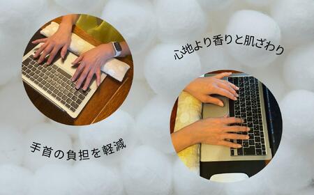 ヒノキ香るオーガニックコットンリネン使用のリストレスト ドット柄（生成りにベージュ柄）