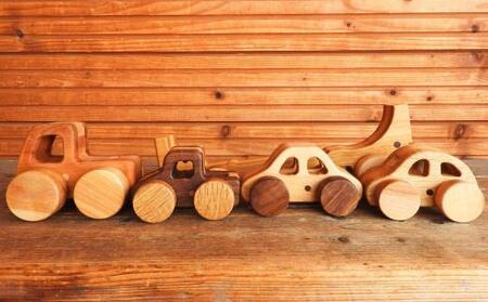 北の夢トレーラー 木製 おもちゃ