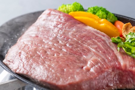 北海道産 黒毛和牛 こぶ黒 A5 厚切り モモ ステーキ 約 1.5kg