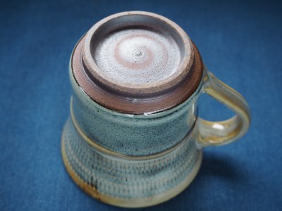 小石原焼藁白釉飛鉋マグカップ(太田熊雄窯) H29