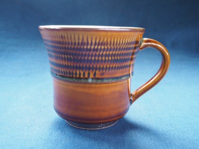 小石原焼飴釉飛鉋マグカップ（太田熊雄窯） H30