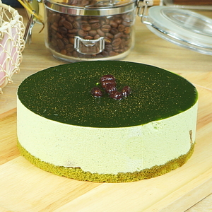 八女抹茶の 抹茶ケーキ 黒糖わらび餅入り 5号 / スイーツ デザート ケーキ [AFAK010]