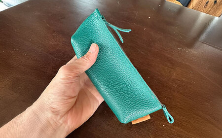 【職人手作り】イタリア産 アドリア牛革 ペンケース　（選べる15色） [ABAM060]