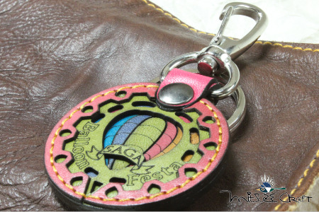 革製レーザーカットのキーホルダー「 アートキー・アリーナ」 佐賀インターナショナルバルーンフェスタ キーホルダー 革製品 雑貨：B110-047
