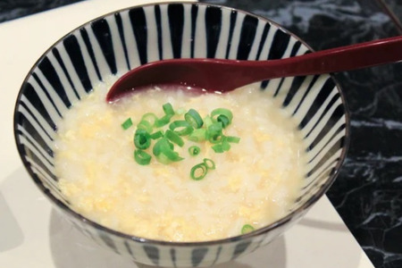 【スープ付き】栄養満点「いとやますっぽん」の鍋セット 300g 佐賀県産 スッポン 冷凍 鍋 カット済み 国産 簡単調理 美容 健康 コラーゲン 九州 佐賀県 佐賀市 ヤマト水産：B240-022