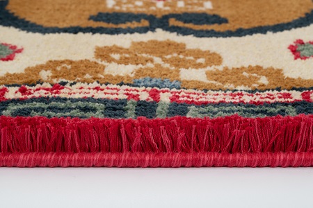 鍋島緞通[手織] 唐草花文縁雷文 淡灰地：C610-002 | 佐賀県佐賀市